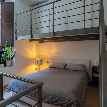Life Is Beautiful Design Loft Navigli Romolo, Netflix, Wifi, Ac And Street Parking Apartman Milánó Kültér fotó