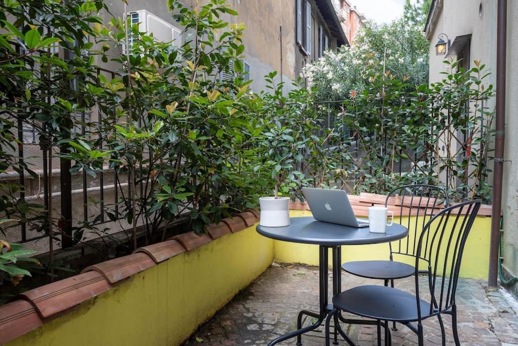 Life Is Beautiful Design Loft Navigli Romolo, Netflix, Wifi, Ac And Street Parking Apartman Milánó Kültér fotó