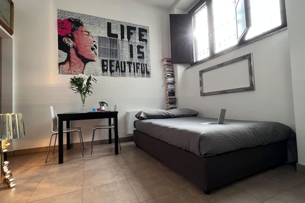 Life Is Beautiful Design Loft Navigli Romolo, Netflix, Wifi, Ac And Street Parking Apartman Milánó Kültér fotó